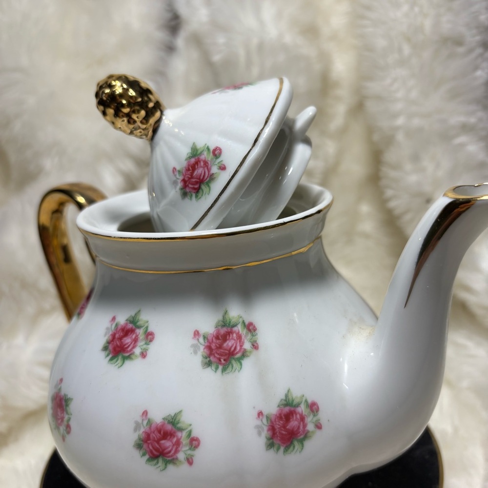 Vintage Nasco Fine China hot teapot with a rose pattern, handcrafted in Japan. - Picture 4 of 13